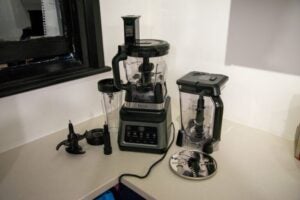 Ninja 3-in-1 Food Processor with Auto-IQ BN800UK